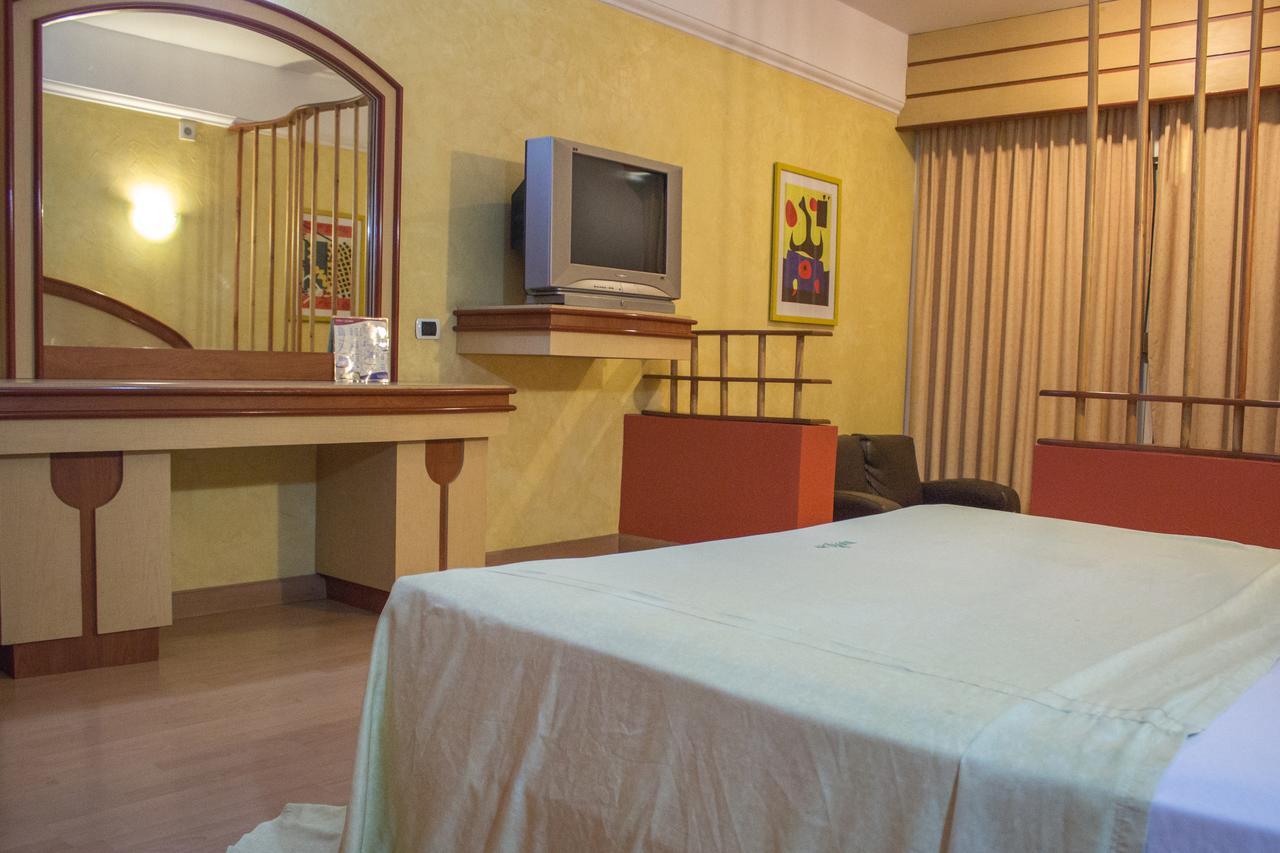 Autohotel Ilussion Córdoba Kültér fotó